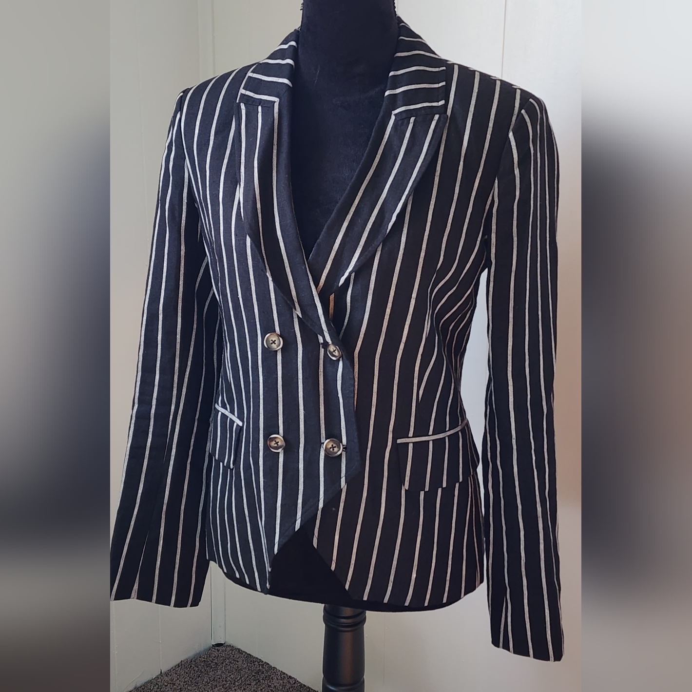 New! Laveer Blazer | Elegant Black And White Striped